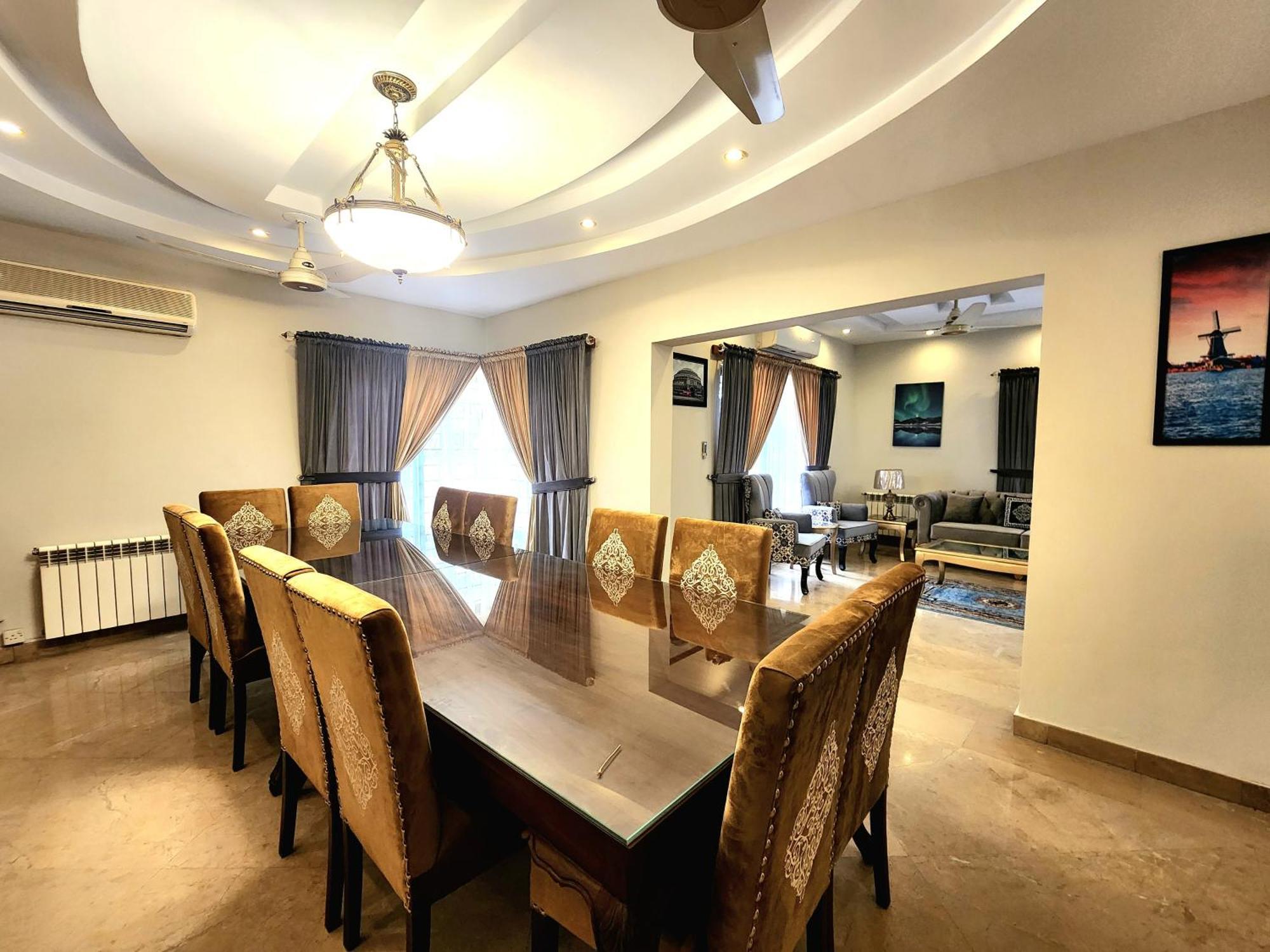The Millenial Apartments & Suites Bahria Town Rawalpindi Phòng bức ảnh