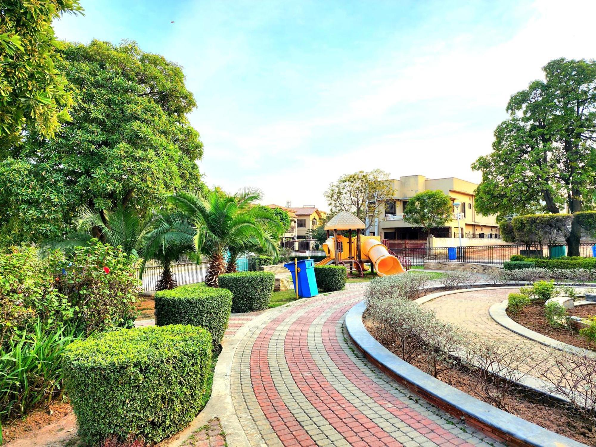 The Millenial Apartments & Suites Bahria Town Rawalpindi Phòng bức ảnh