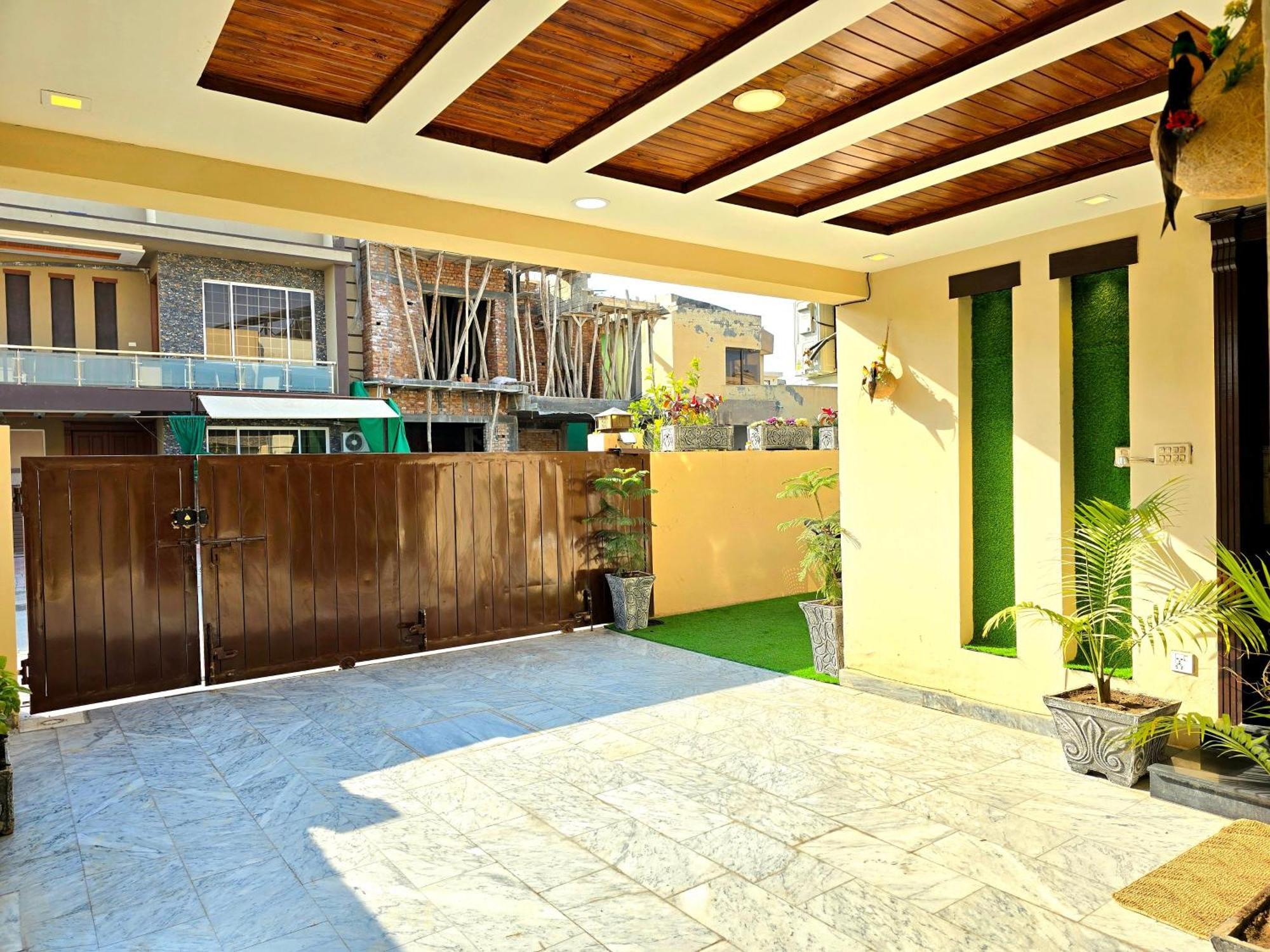 The Millenial Apartments & Suites Bahria Town Rawalpindi Phòng bức ảnh