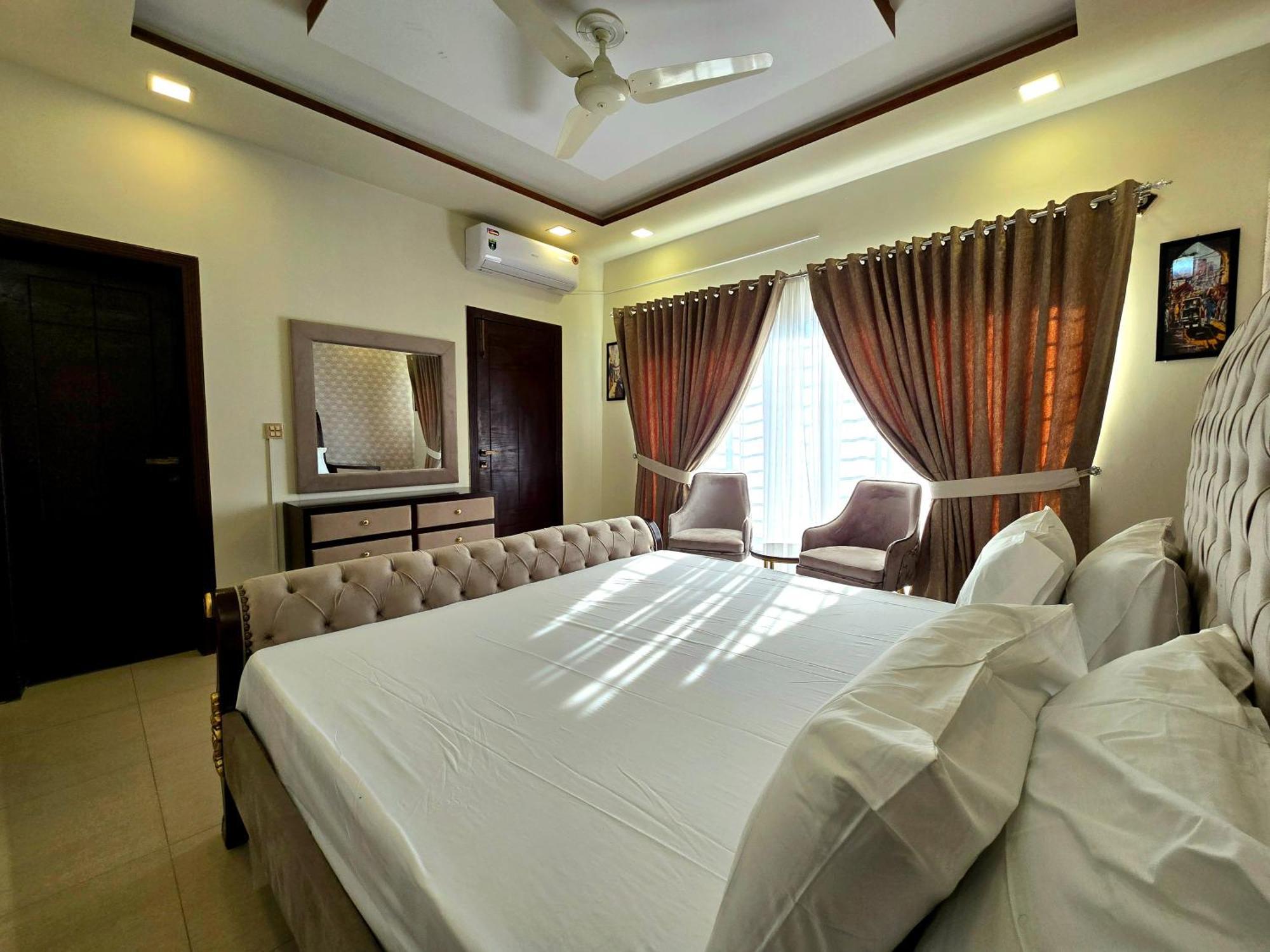 The Millenial Apartments & Suites Bahria Town Rawalpindi Phòng bức ảnh